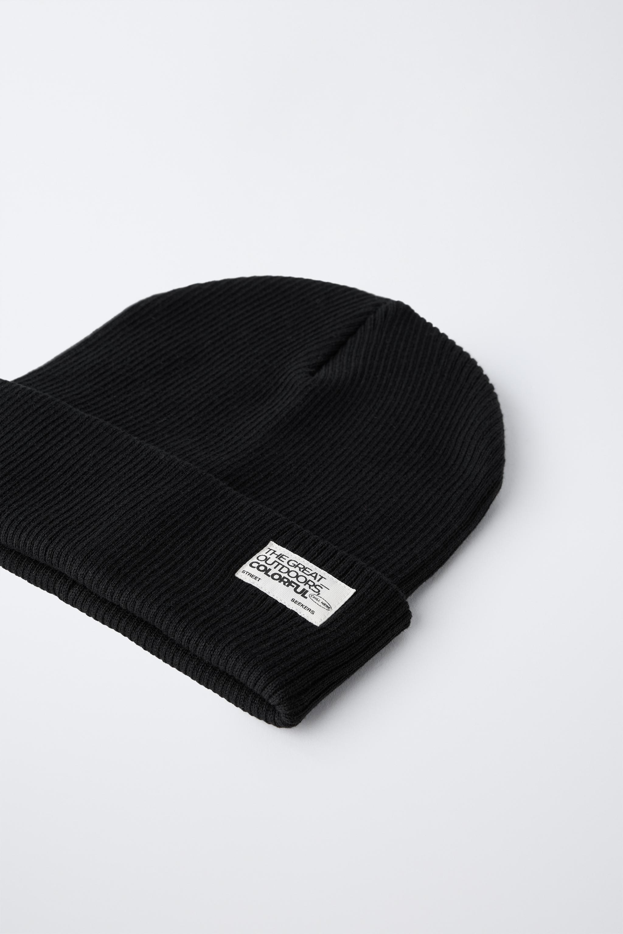 RIBBED KNIT HAT WITH LABEL